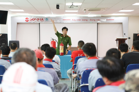 Tổ chức tập huấn phòng cháy chữa cháy cho CB.CNV công ty